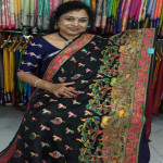 Kashmiri Emporium:-Um1