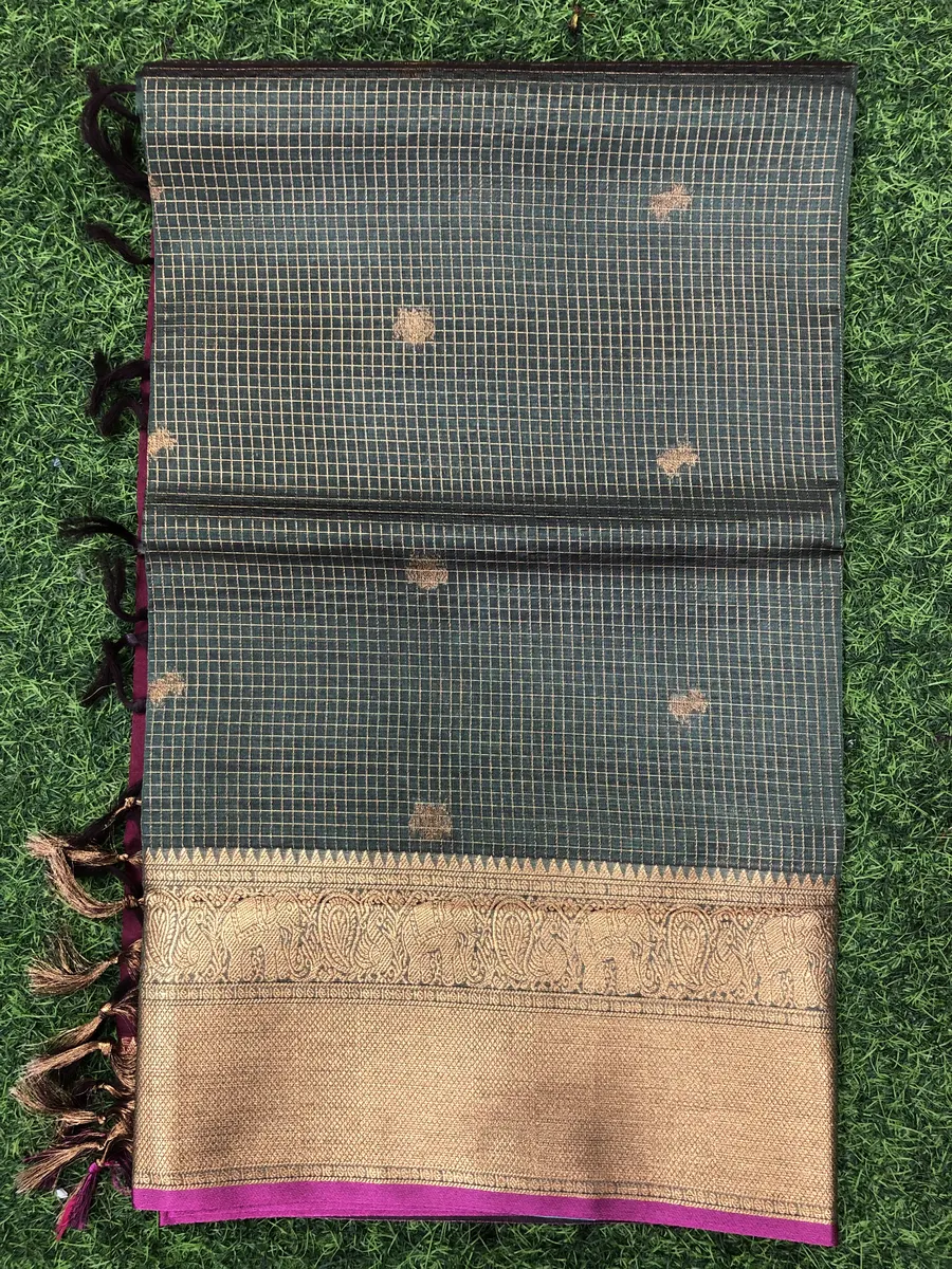 Clearance Sale Vintage Checks Saree