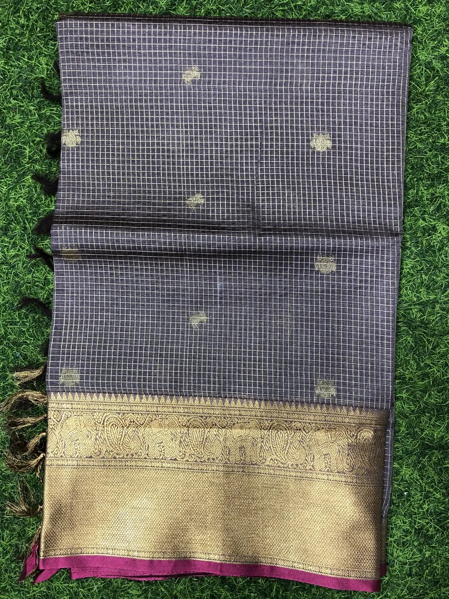 Clearance Sale Vintage Checks Saree