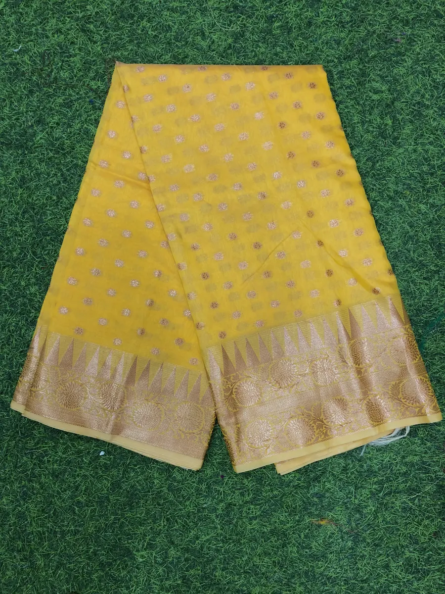 Weaving mistake saree