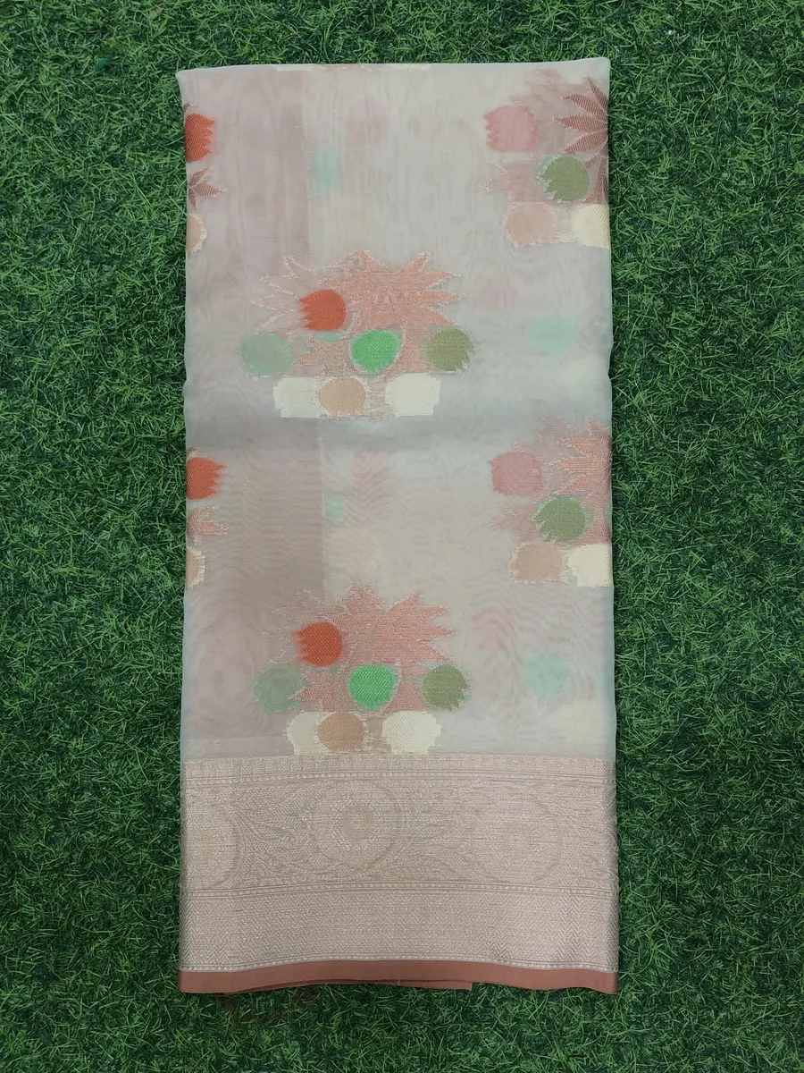 Weaving mistake saree