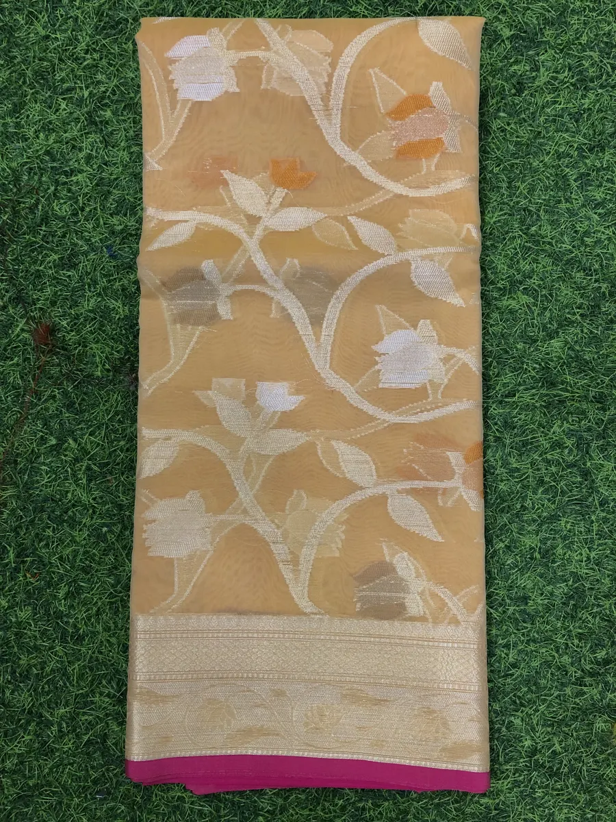 Weaving mistake saree