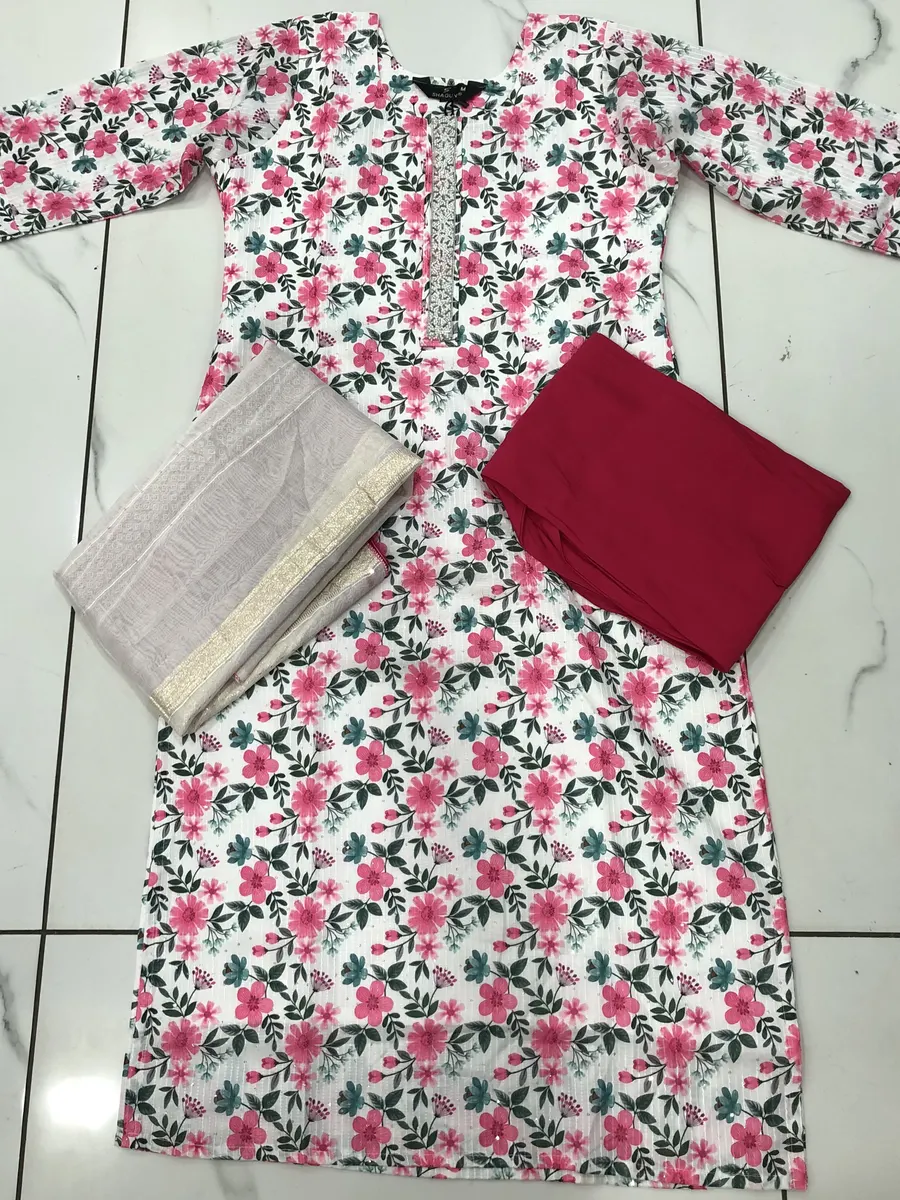 Weavers offer dresses Size-L