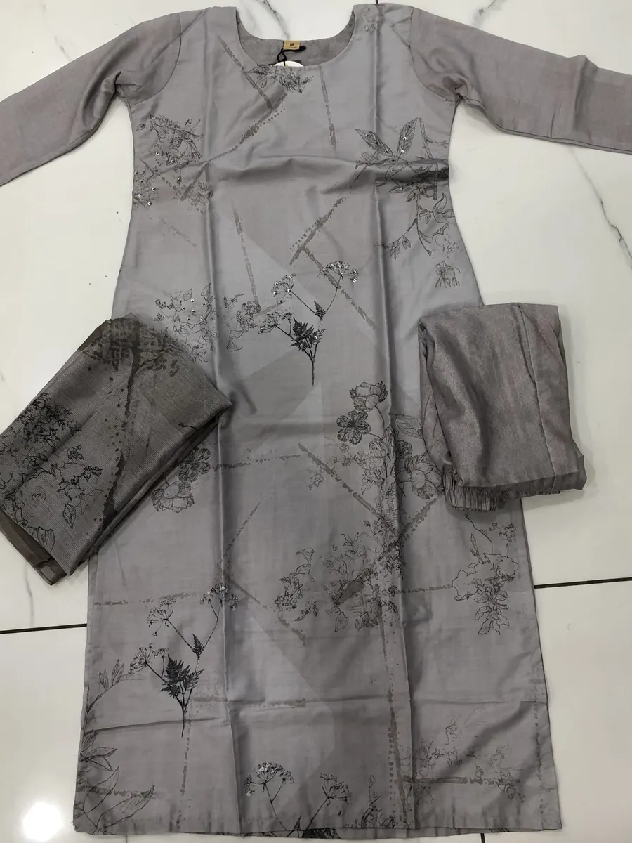 Weavers offer dresses Size-L