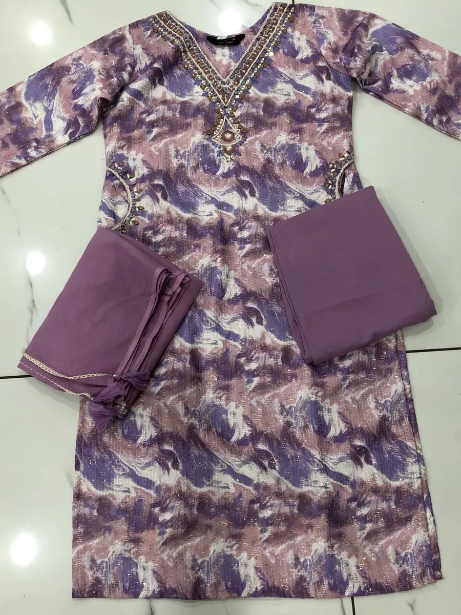 Weavers offer dresses Size-L