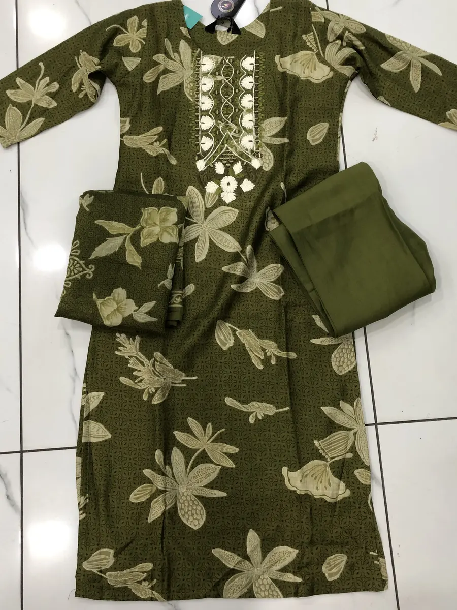 Weavers offer dresses Size-L